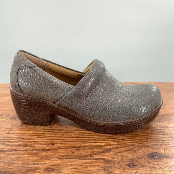 Born Shoes - Born BOC Clogs Womens 7.5 Grey Pebbled Metallic Slip On Leather Shoes Platform